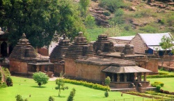 Mallikarjuna group of temples at Badami.jpg