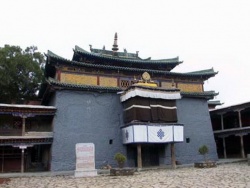 Shalu-Monastery-2.jpg