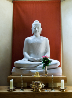 441px-Main Buddha Chithurst Cittaviveka.png