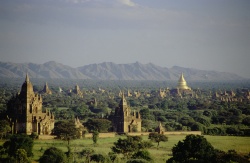Bagan, Burma.jpg