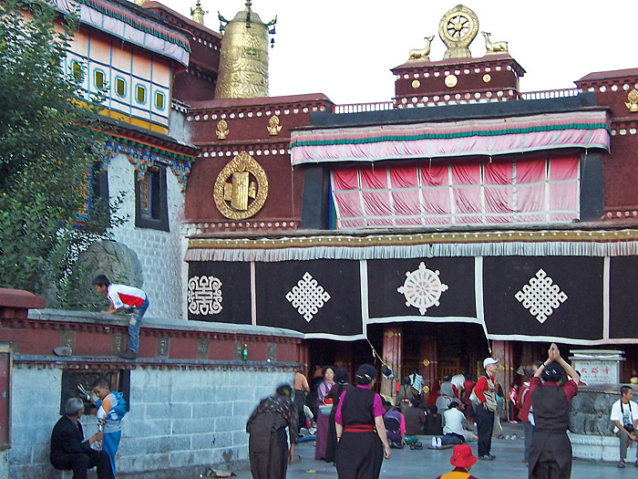 File:Jokhang05.jpg