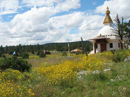 File:Zuni Mountain Stupa-2.jpg