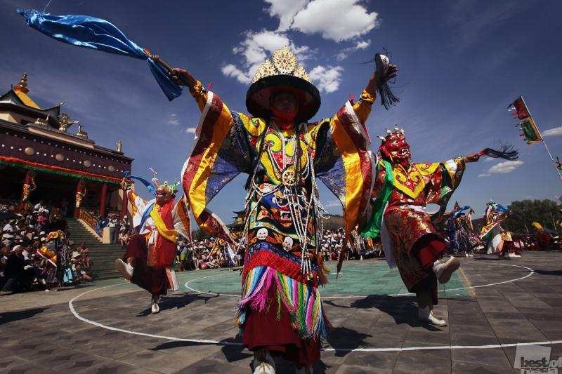 File:Tsydenov Dandaron Kumbum Vaartnou s06 Buddhism in Buryatia cham dance.jpg