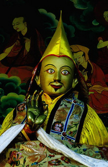 File:Fifth Dalai Lama.jpg