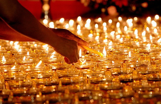 File:Candles 1.jpg