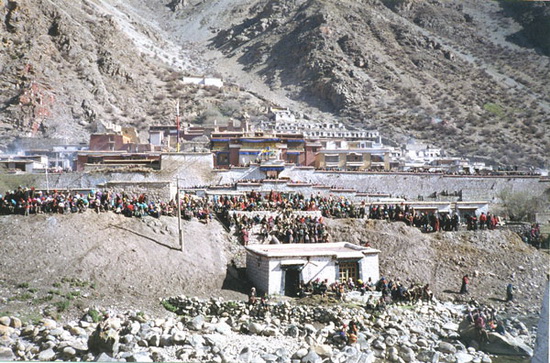File:Tsurphu-L.jpg