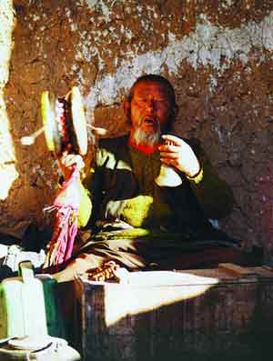 Contemporary yogi during a funeral ritual (Tibet).