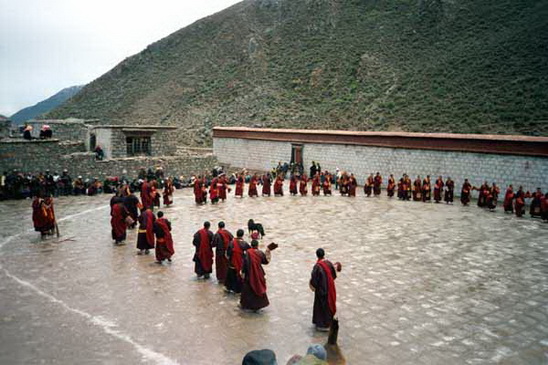 File:Tr2nbance.jpg