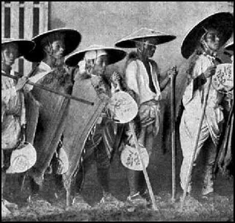 File:Pilgrims21.jpg