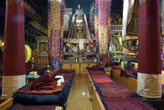 File:Lhasa Jokhang.jpg