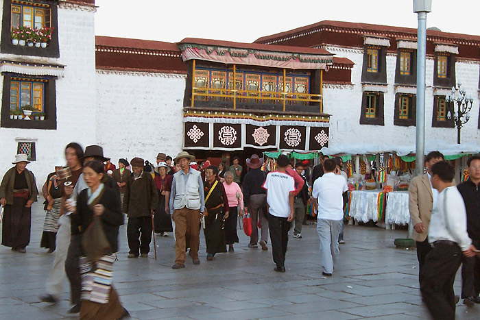 File:Jokhang04.jpg