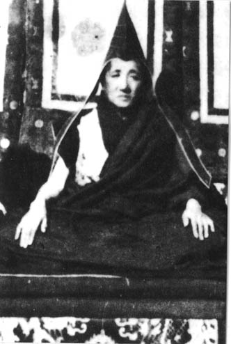 File:Adzom gyalse b.jpg