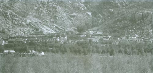 File:0808Panormaic view of the Sera Monastery.jpg