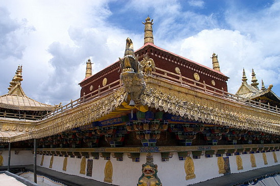File:201hg30753.jpg