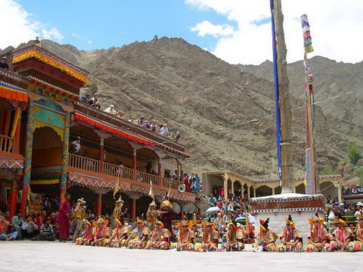 File:Jampaling Festival.jpg