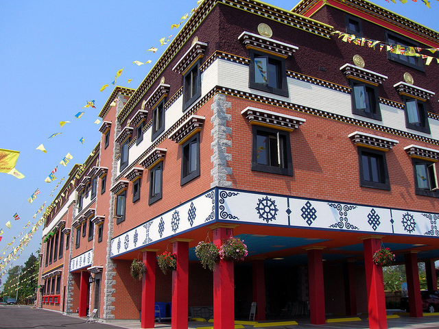 File:Thrangu Monastery (Richmond, British Columbia).jpg