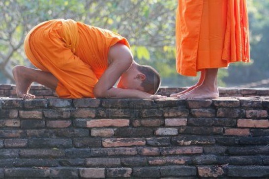 File:Ng-buddhist-monks.jpg