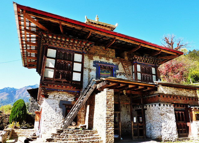 File:Ngang Lhakhang.jpg