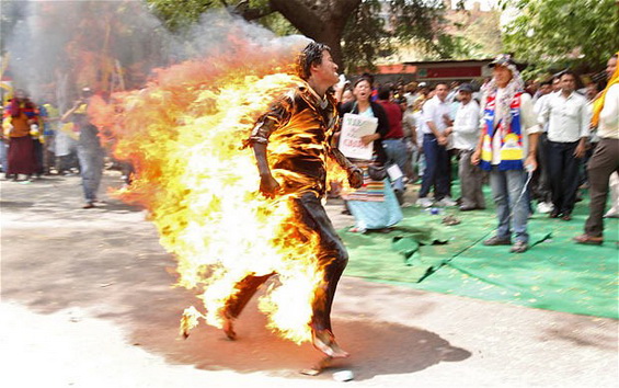 File:Tibet 2178363b.jpg