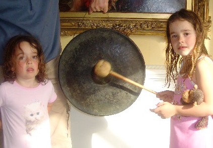 File:1850s Indian gong purchased by G Turnbull.jpg