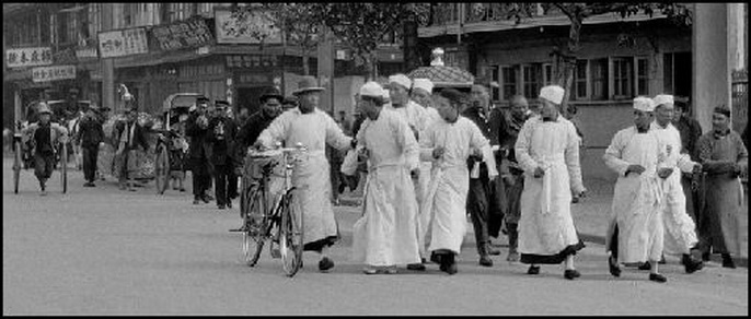 File:2-funeral2.jpg