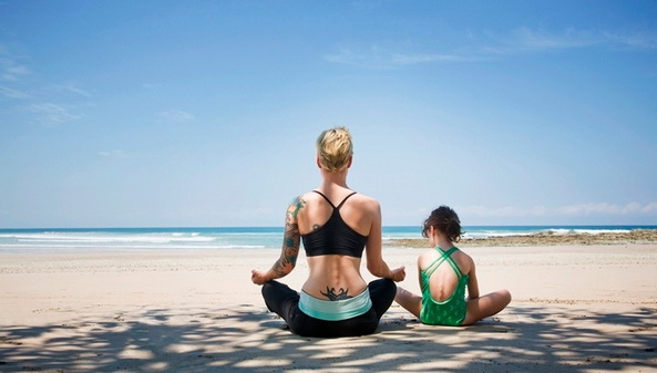 File:Yoga t.jpg