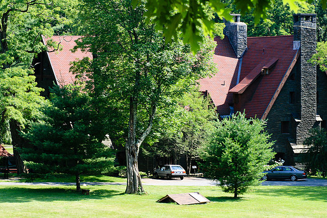 File:Zen Mountain Monastery2.jpg
