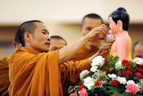 File:Bathingbuddha.jpg