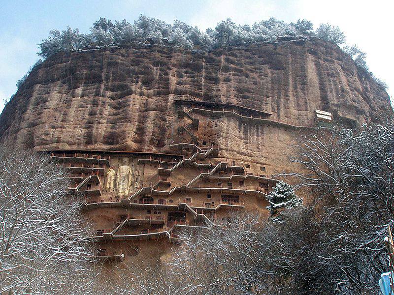 File:Majishan entire hill 20090226.jpg