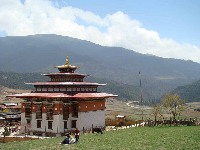 File:Ura Monastery.jpg