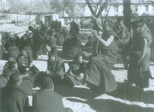 File:0810debate session at Sera Monastery.jpg
