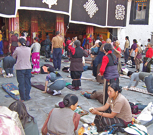 File:Jokhang07.jpg