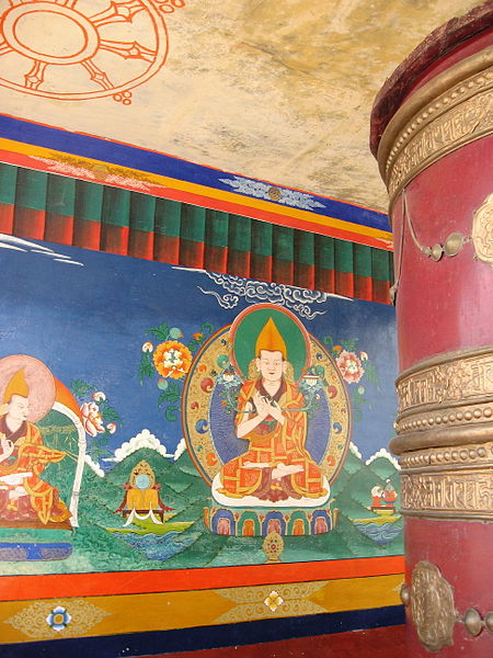 File:Tsong khapa with prayer wheel Tikshe.jpg