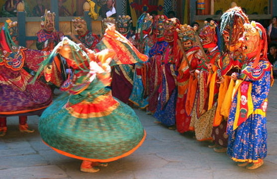 File:Hemis-festival-main.jpg