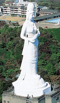 File:Kamaishi-daikannon-iwate-1.jpg