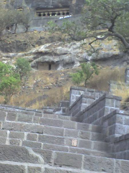File:Lenyadri Temple.jpg