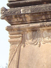 File:Gubyaukgyi-myinkaba9.jpg