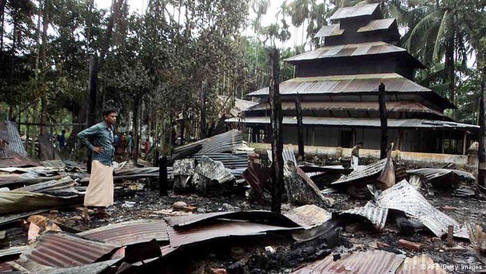 File:Bangladesh Temple destruo.jpg