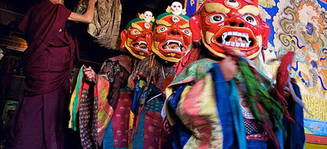 File:Hemis-festival.jpg