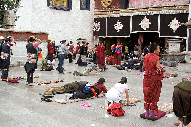File:1016 Lhasa Barkhor.jpg