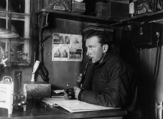 File:Wegener Expedition-1930.jpg