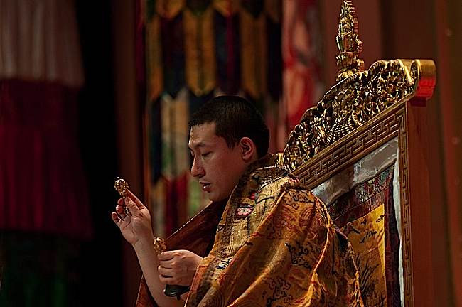 File:Buddha-Weekly-The-17th-Gyalwa-Karmapa-Trinlay-Thaye-Dorje-using-bell-and-dorje-during-empowerment.-Buddhism.jpg