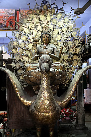 File:Peacock-Buddha10.jpg