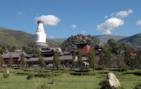 File:Wutaishan 14.jpg