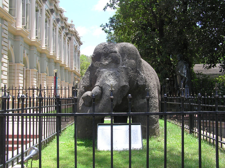 File:Elephanta Elephant.jpg