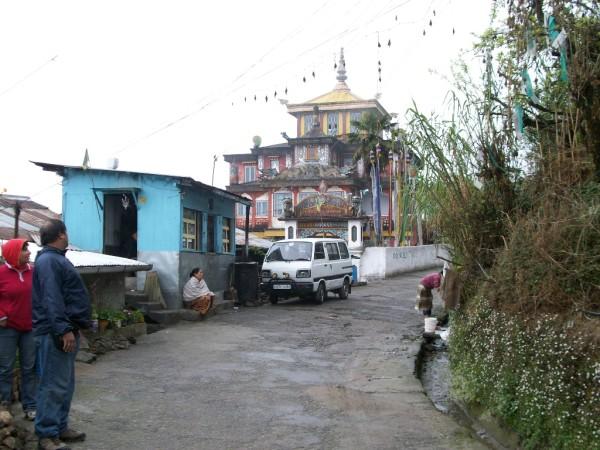 File:Mag-Dhog Yolmowa Monastery.jpg