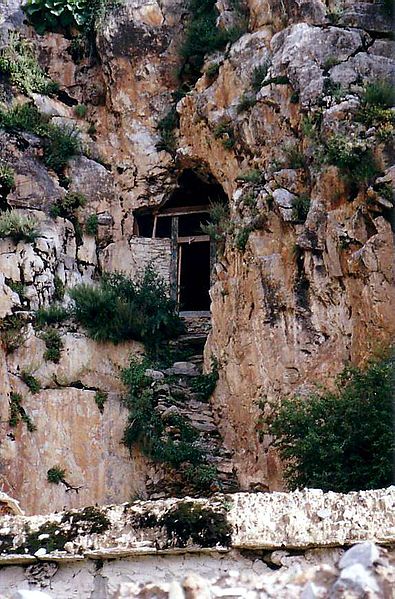 File:Entrance to Dawa Puk, Padmasambhava's cave, Yerpa 1993.jpg