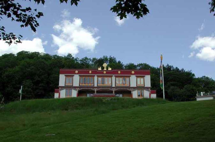 File:Karma Triyana Dharmachakra Monester.jpg