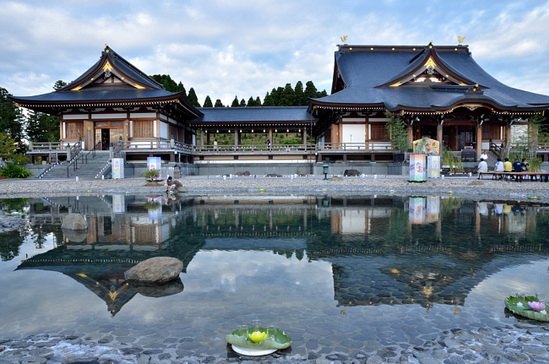 File:E00fg1184.jpg