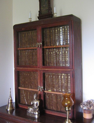 File:Pali kaanon.jpg